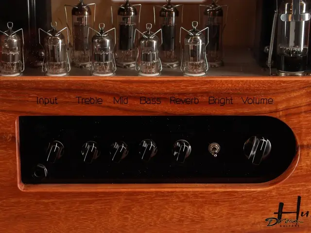 Espresso 30 Tube Amplifier and Barista Speaker - Walnut — 3