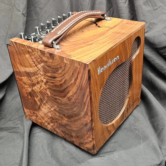The Bud SIX Hardwood - Walnut — 2